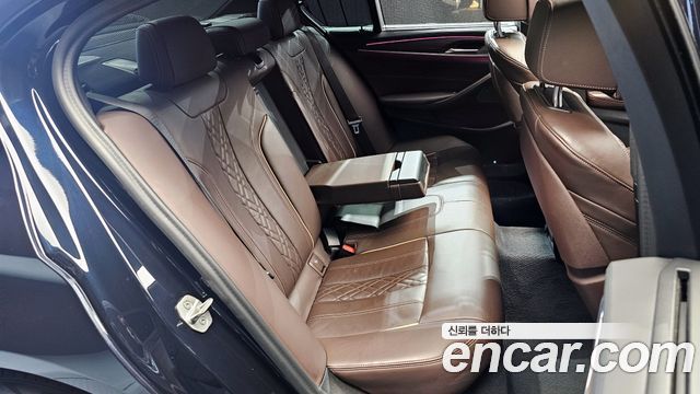BMW 5-Series 530i M Sport Package Plus