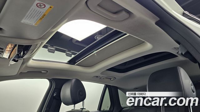 Mercedes-Benz GLC-Class GLC300 4MATIC AMG Line