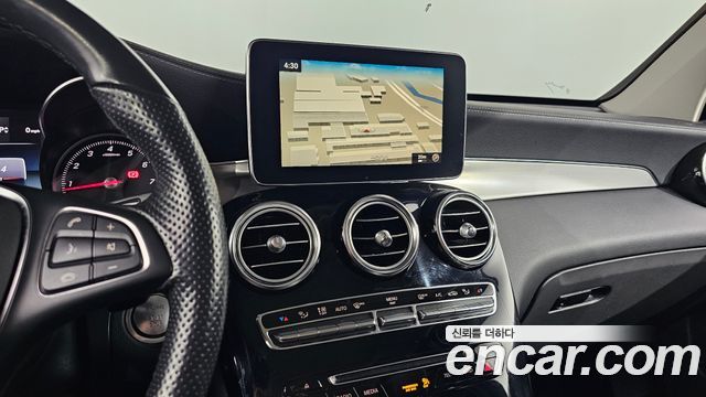 Mercedes-Benz GLC-Class GLC300 4MATIC AMG Line