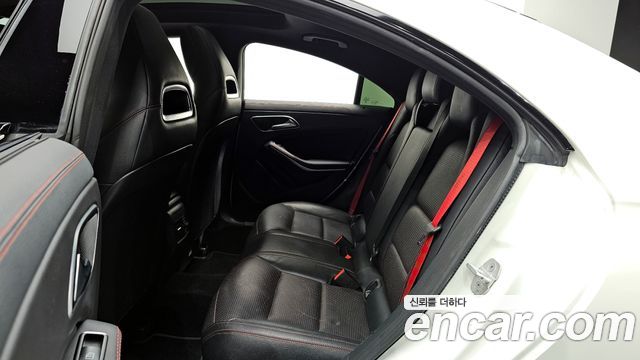 Mercedes-Benz CLA-Class CLA45 AMG 4MATIC