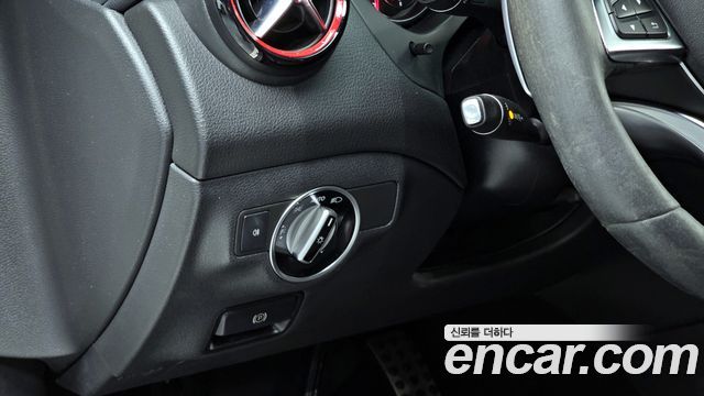 Mercedes-Benz CLA-Class CLA45 AMG 4MATIC