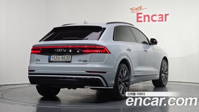Audi Q8 55 TFSI Quattro Premium