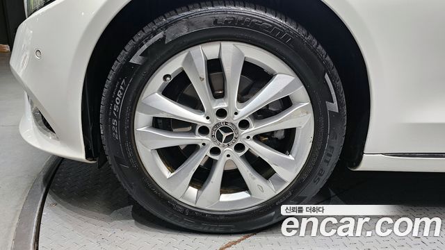 Mercedes-Benz C-Class C200 Avantgarde
