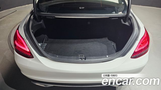 Mercedes-Benz C-Class C200 Avantgarde