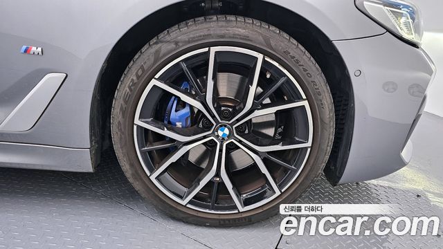 BMW 5-Series 530i xDrive M Sport Package