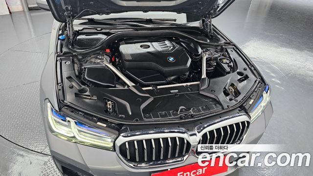 BMW 5-Series 530i xDrive M Sport Package