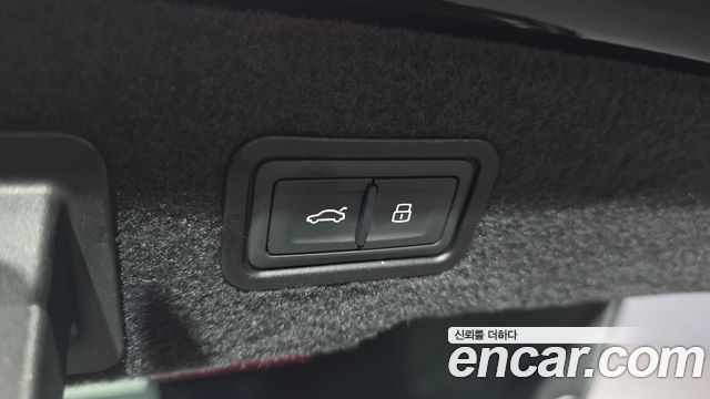 Audi A8 60 TFSI Quattro LWB