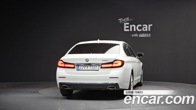 BMW 5-Series 530i Luxury
