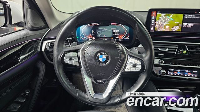 BMW 5-Series 530i Luxury