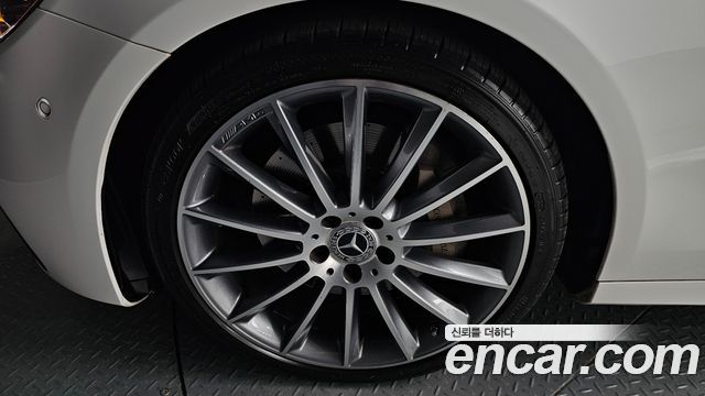 Mercedes-Benz E-Class E350 4MATIC AMG Line