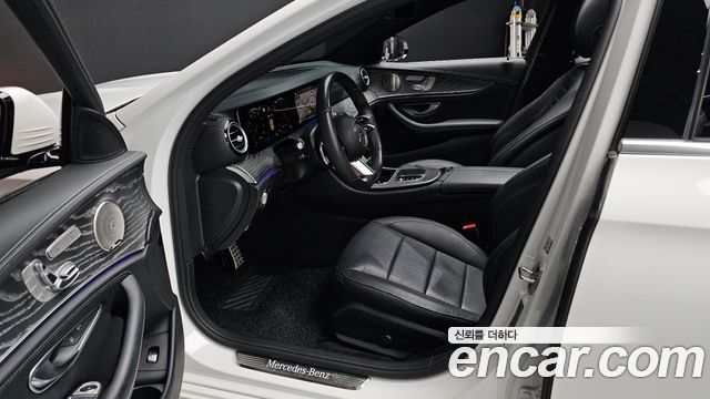 Mercedes-Benz E-Class E350 4MATIC AMG Line