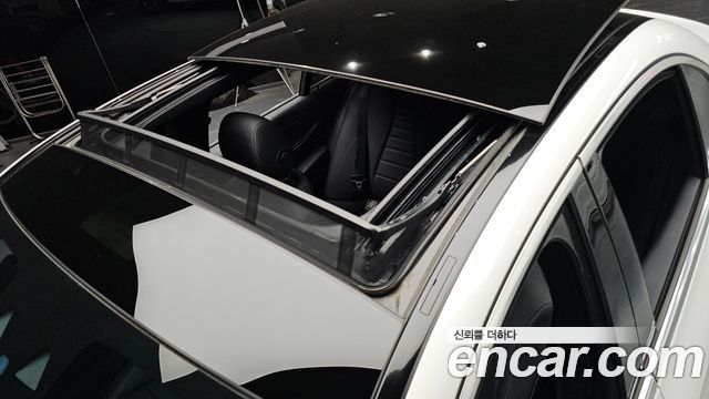 Mercedes-Benz E-Class E350 4MATIC AMG Line