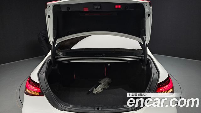 Mercedes-Benz E-Class E350 4MATIC AMG Line