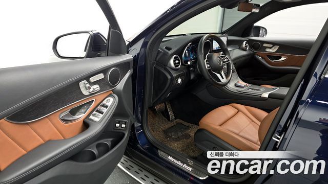 Mercedes-Benz GLC-Class GLC300e 4MATIC Coupe