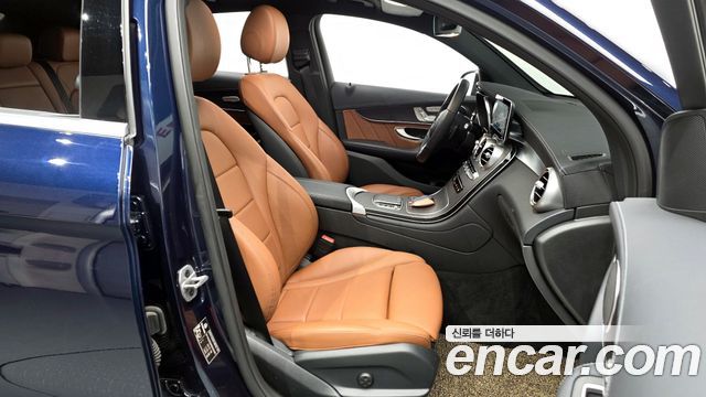 Mercedes-Benz GLC-Class GLC300e 4MATIC Coupe