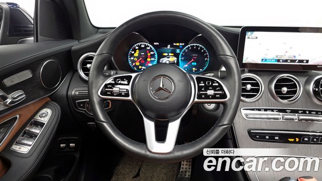 Mercedes-Benz GLC-Class GLC300e 4MATIC Coupe