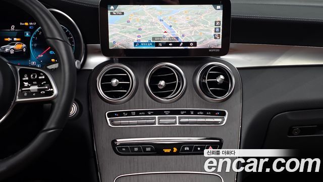 Mercedes-Benz GLC-Class GLC300e 4MATIC Coupe