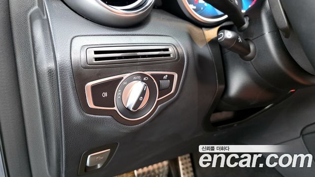Mercedes-Benz GLC-Class GLC300e 4MATIC Coupe