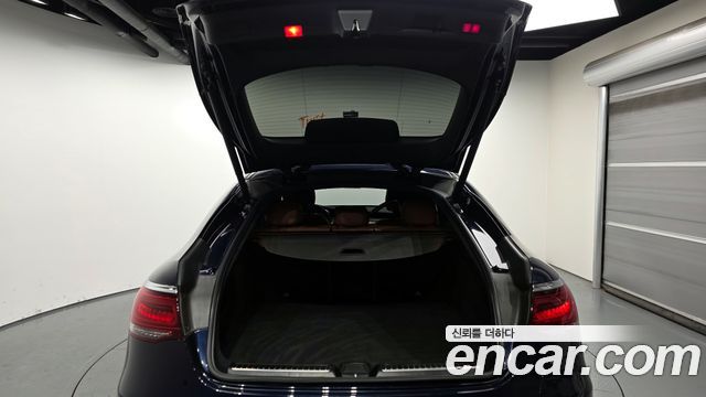Mercedes-Benz GLC-Class GLC300e 4MATIC Coupe