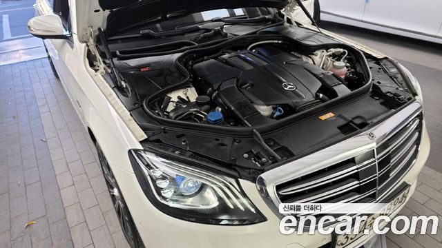 Mercedes-Benz S-Class S560eL