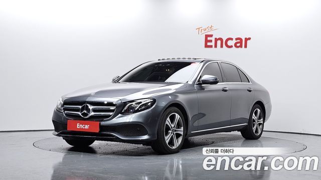 Mercedes-Benz E-Class E300 4MATIC Avnatgarde