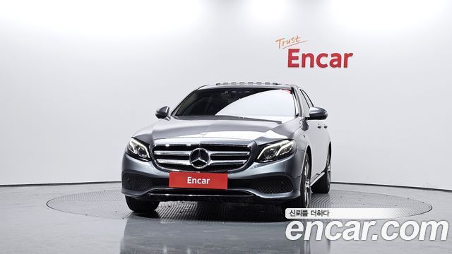 Mercedes-Benz E-Class E300 4MATIC Avnatgarde