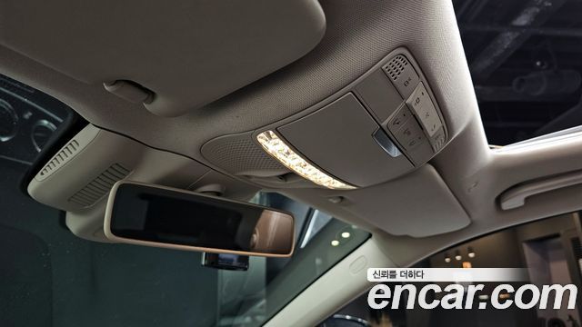 Mercedes-Benz E-Class E300 4MATIC Avnatgarde