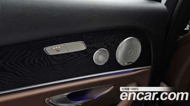 Mercedes-Benz E-Class E300 4MATIC Avnatgarde