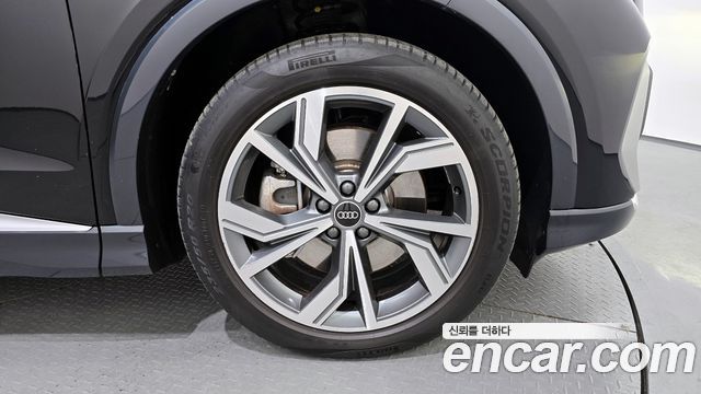 Audi Q4 e-tron 40 Premium Sportback