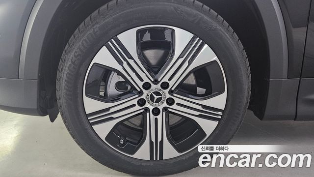 Mercedes-Benz EQB EQB300 4MATIC Progressive