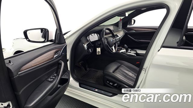 BMW 5-Series 520d M Sport Package Plus