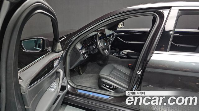 BMW 5-Series 530i M Sport Package