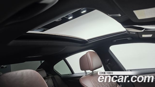 BMW 5-Series 530i M Sport Package Plus