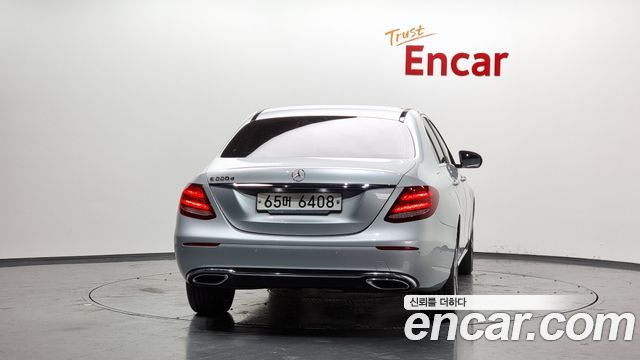 Mercedes-Benz E-Class E220d Avantgarde