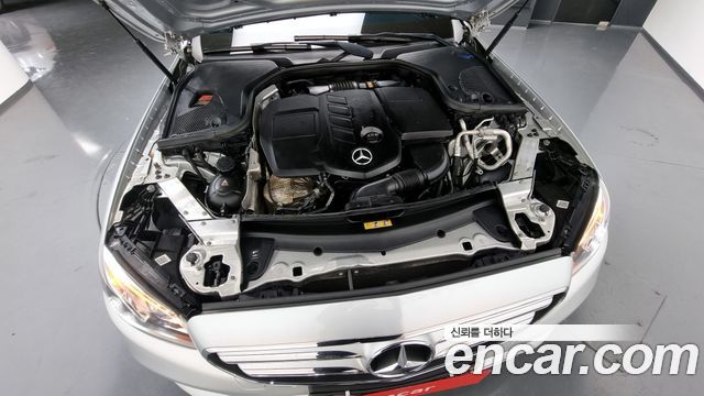 Mercedes-Benz E-Class E220d Avantgarde