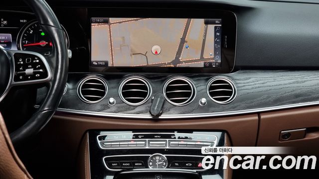 Mercedes-Benz E-Class E220d Avantgarde