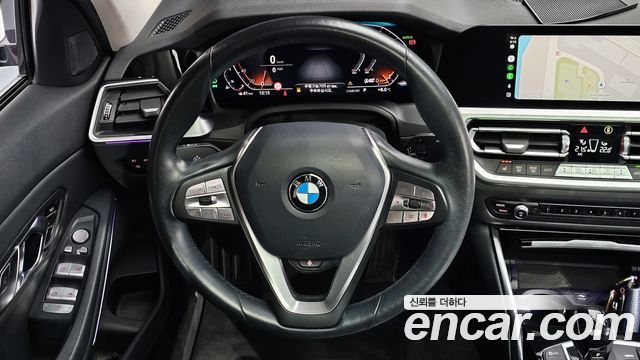 BMW 3-Series 320i