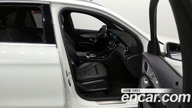 Mercedes-Benz GLC-Class GLC220 d 4MATIC