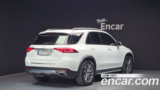 Mercedes-Benz GLE-Class GLE300d 4MATIC