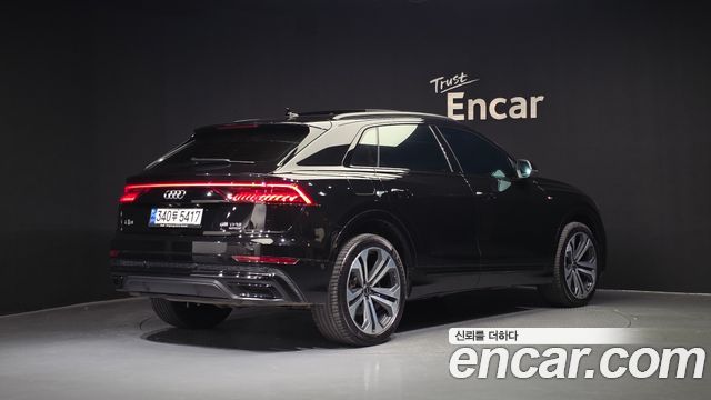 Audi Q8 55 TFSI Quattro Premium