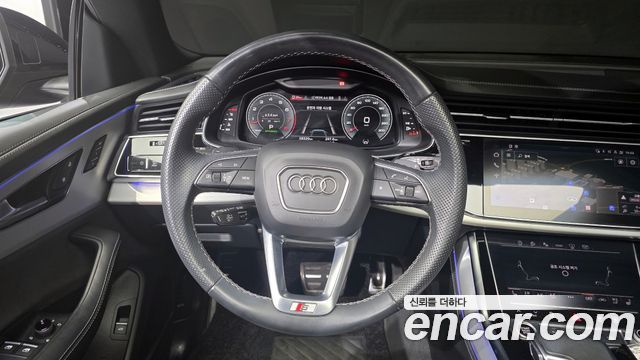 Audi Q8 55 TFSI Quattro Premium