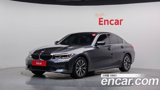 BMW 3-Series 320i