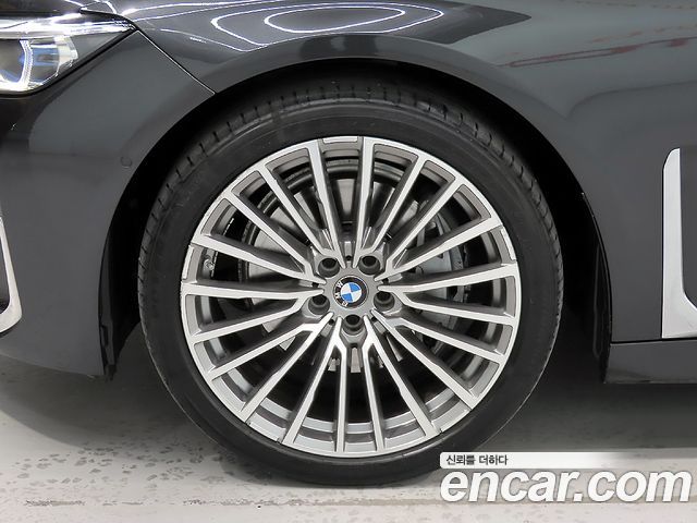 BMW 7-Series 730Ld xDrive Design Pure Excellence