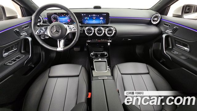 Mercedes-Benz A-Class A220 Hatchback