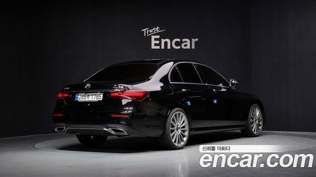 Mercedes-Benz E-Class E350 4MATIC AMG Line