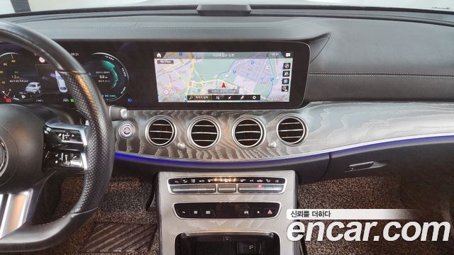Mercedes-Benz E-Class E350 4MATIC AMG Line