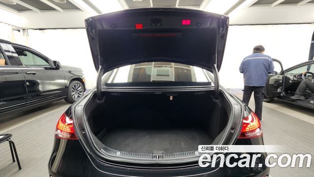 Mercedes-Benz E-Class E350 4MATIC AMG Line