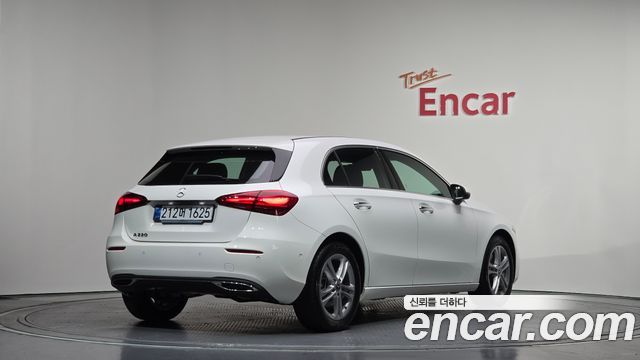 Mercedes-Benz A-Class A220 Hatchback