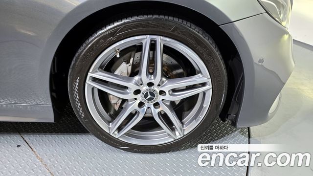 Mercedes-Benz E-Class E220d Coupe