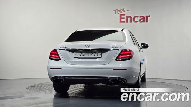 Mercedes-Benz E-Class E220d Exclusive